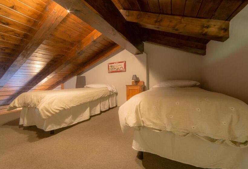 غرفة عائلية مطلّة علي الجبل, Villamour Boutique Hotel & Spa