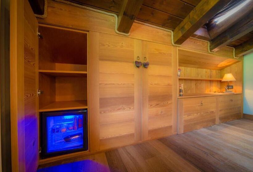 غرفة عائلية مطلّة علي الجبل, Villamour Boutique Hotel & Spa