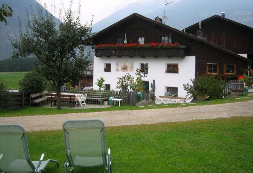 Huoneisto 2 Makuuhuonetta, Lahnerhof