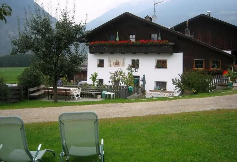 Huoneisto 2 Makuuhuonetta, Lahnerhof