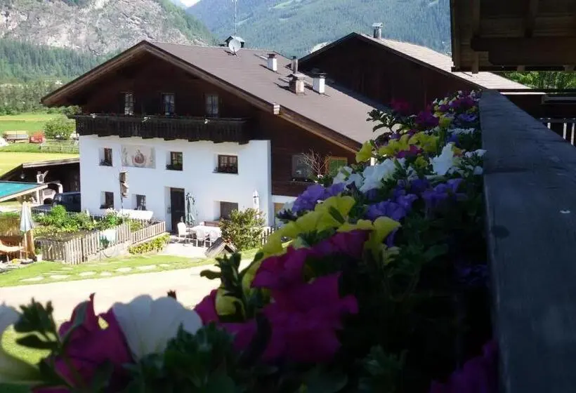 Huoneisto 2 Makuuhuonetta, Lahnerhof