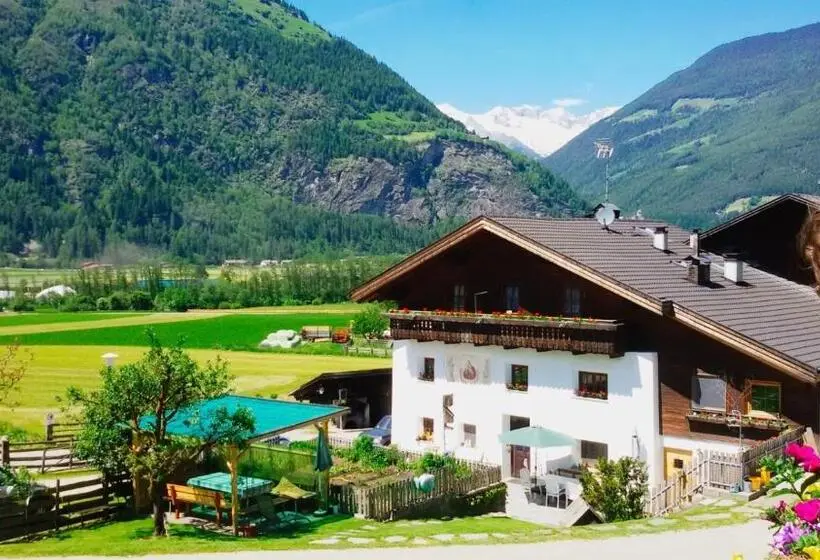 Huoneisto 2 Makuuhuonetta, Lahnerhof