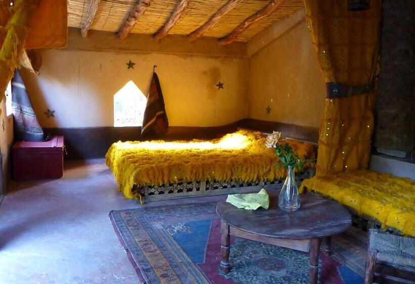 چادر با خدمات رفاهی استاندارد, Le Chant Des Palmiers