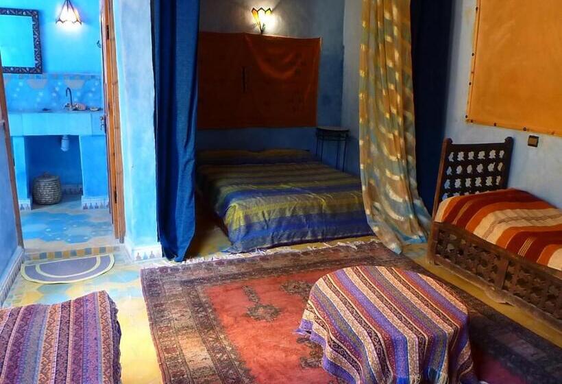 اتاق استاندارد سه نفره, Le Chant Des Palmiers