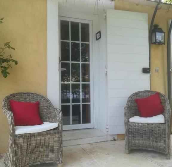 标准间, Mas Lei Bancau