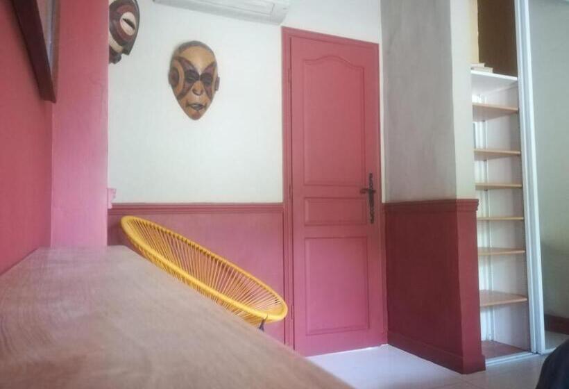 标准间, Mas Lei Bancau