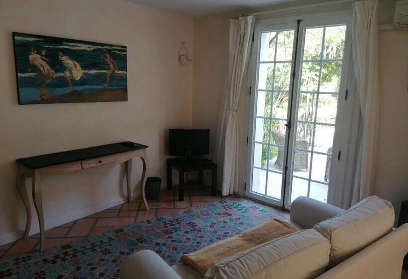 标准间, Mas Lei Bancau