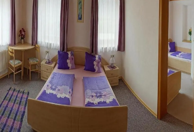 Family Room, Pension Maier