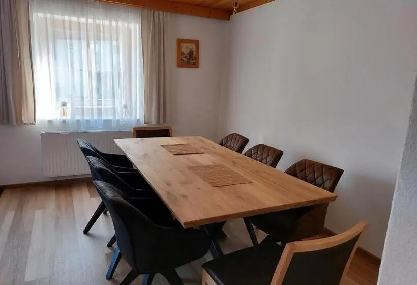 Apartament 1 Dormitori, Pension Maier