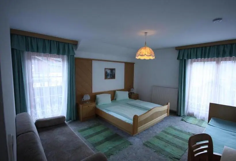 Habitació Triple Estàndard amb Balcó, Pension Maier