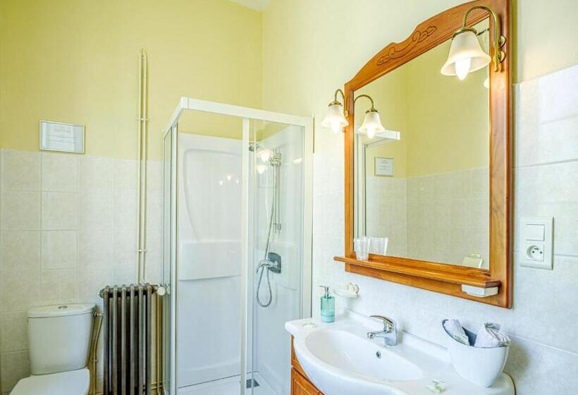 Семейный Номер, Clos Du Bois Brard B&b