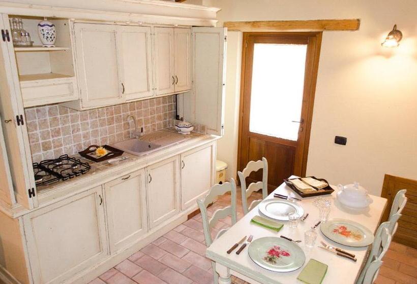 سوئیت جونیور با تراس, Agriturismo Pompagnano