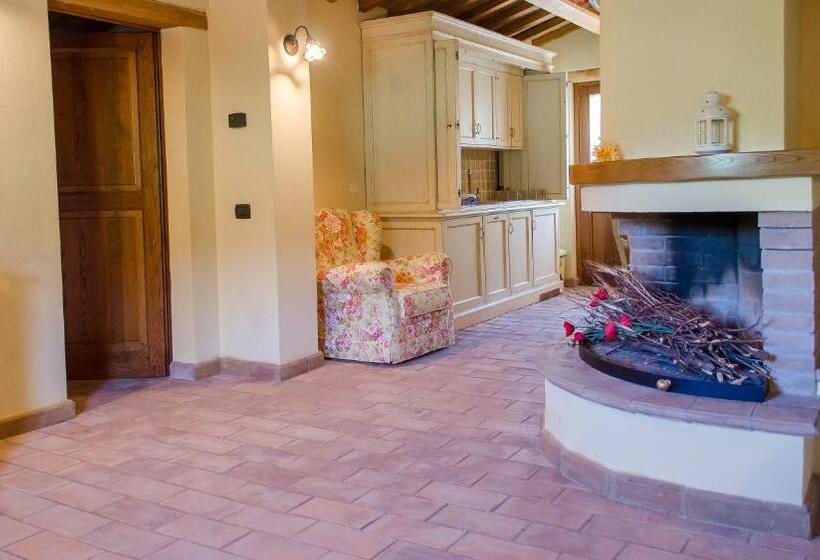 سوئیت جونیور با تراس, Agriturismo Pompagnano