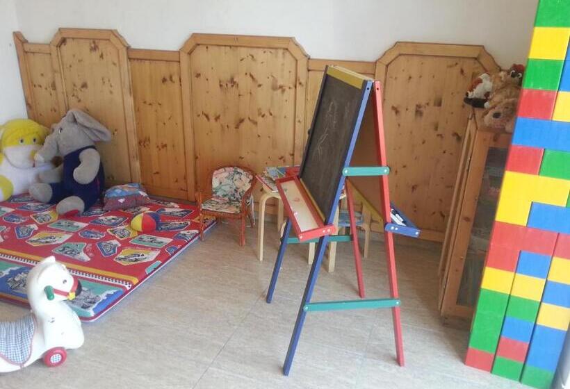 ペントハウス２ベッドルームアパート, Neu Schötzerhof