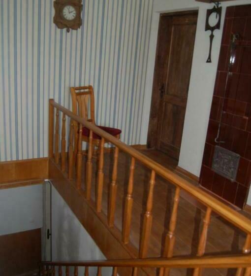 اتاق استاندارد سه نفره, Kraavi Guest Hostel