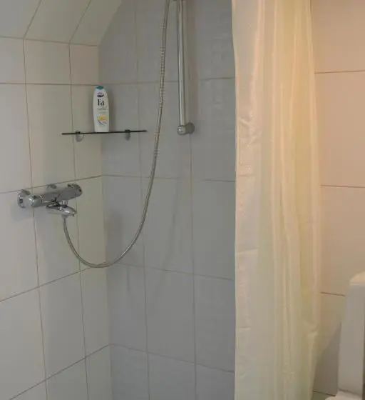 اتاق استاندارد, Kraavi Guest Hostel