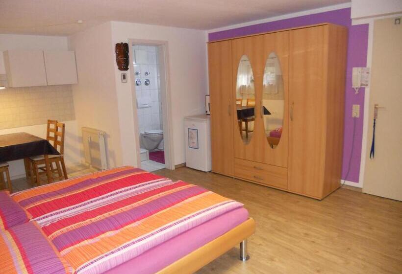 غرفة عائلية, Double Two Lodge