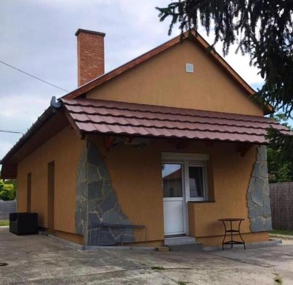 Апартаменты 1 Спальня Нижний Этаж, Jázmin Apartmanok