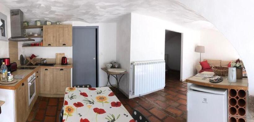 جناح مزود بتراس, Mas Des Clauzals