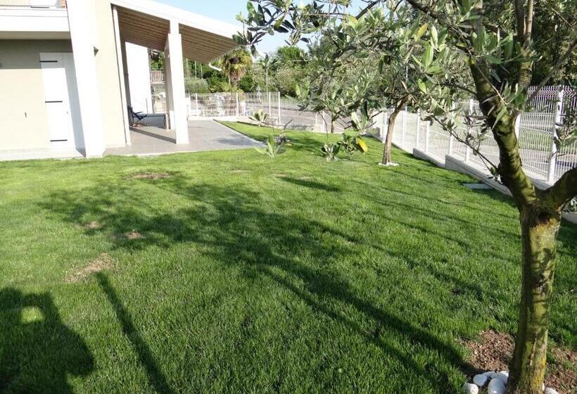 정원 전망 4인용 스탠다드 룸, Nuovo Laghetto Del Frassino