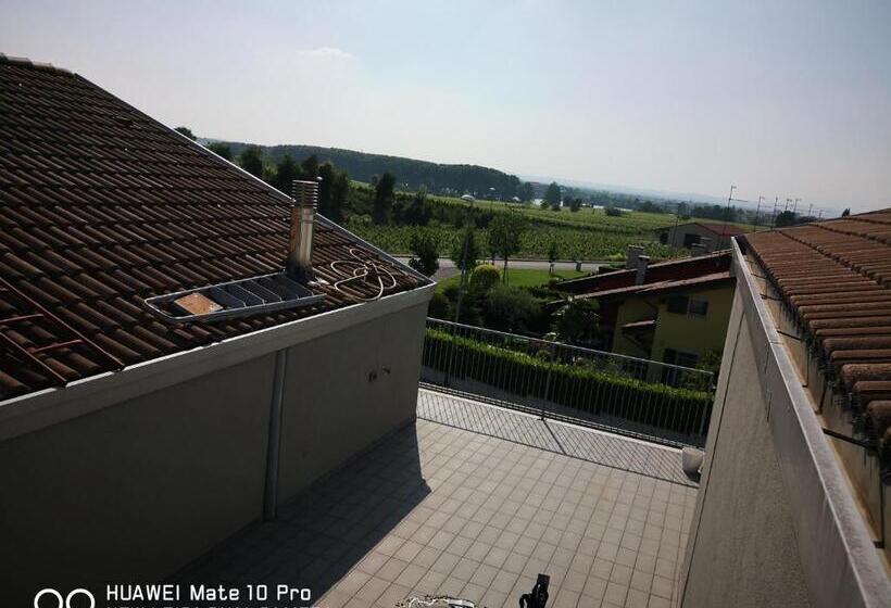 1 Bedroom Apartment Lake View, Nuovo Laghetto Del Frassino