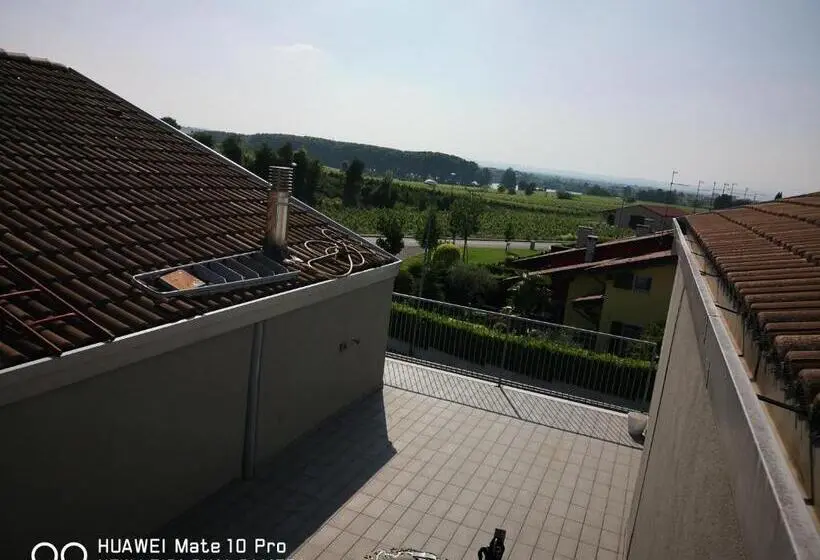 1 Bedroom Apartment Lake View, Nuovo Laghetto Del Frassino