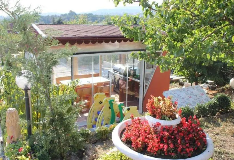 اتاق استاندارد, Villa Summer House