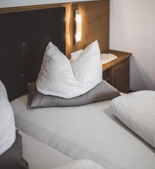 غرفة قياسية ثلاثية, Pension Sonnenheim