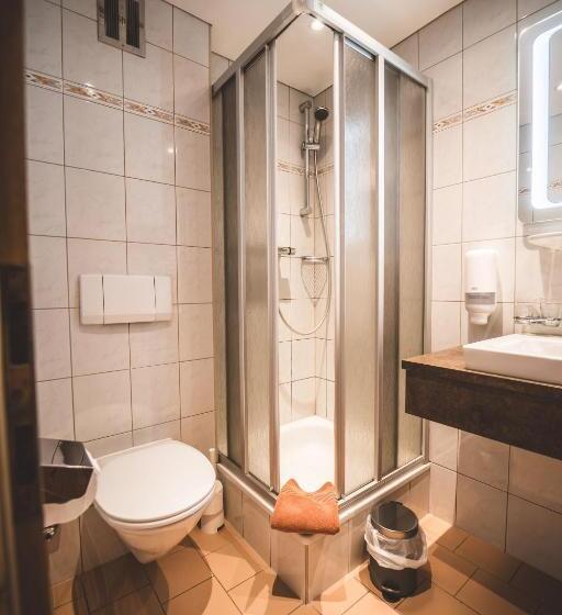 غرفة قياسية ثلاثية, Pension Sonnenheim