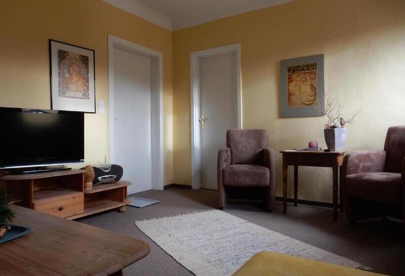 コンフォートルーム, Pension Waldesblick