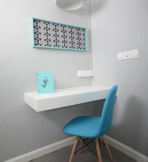 Номер Стандарт, La Pari Pari