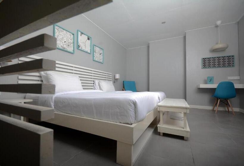 Номер Стандарт, La Pari Pari