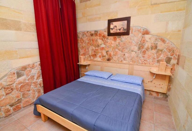 غرفة كلاسيكية ثلاثية, Bed And Breakfast Europa