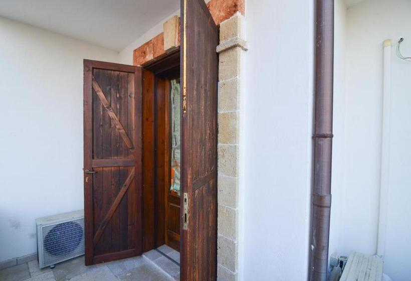 غرفة قياسية ثلاثية مع حمام خارجي, Bed And Breakfast Europa