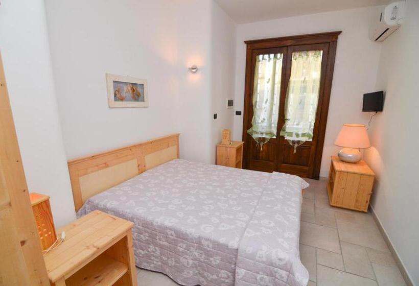 חדר סטנדרט טריפל חדר רחצה חיצוני, Bed And Breakfast Europa