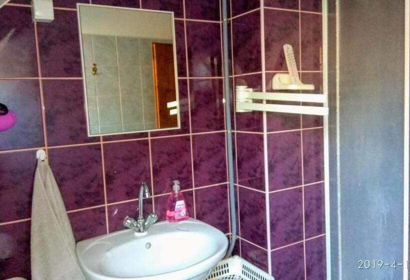 سوییت خانوادگی, Czakó Vendégház és Nyaralóudvar