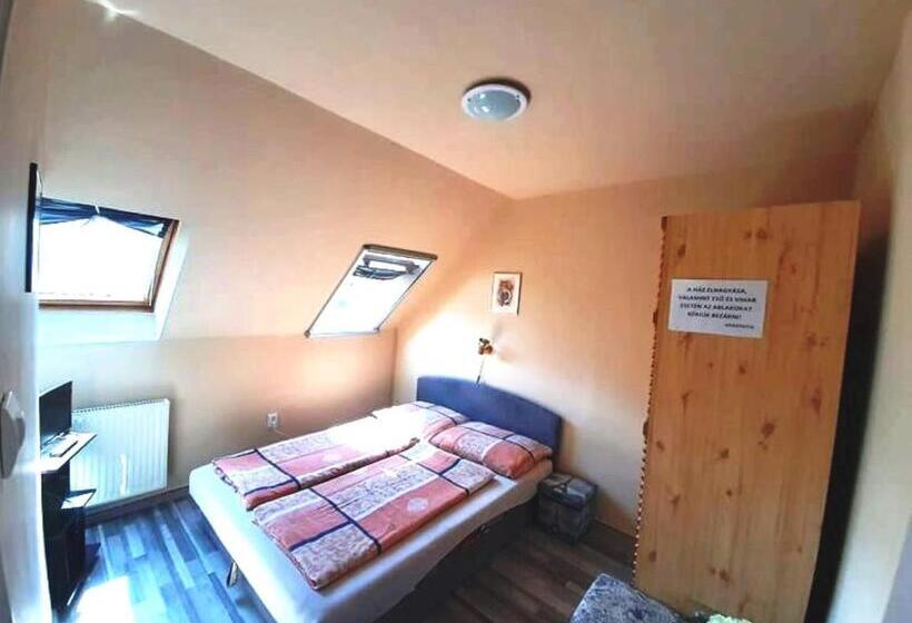 سوییت خانوادگی, Czakó Vendégház és Nyaralóudvar