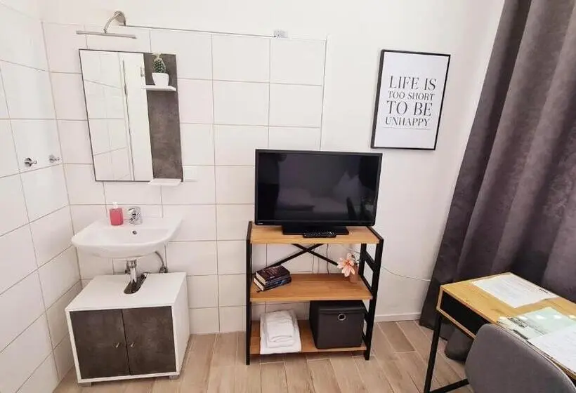 Standard Yhden Hengen Huone Jaettu Kylpyhuone, Horn Gästehaus