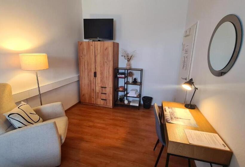 غرفة قياسية ثلاثية حمام مشترك, Horn Gästehaus