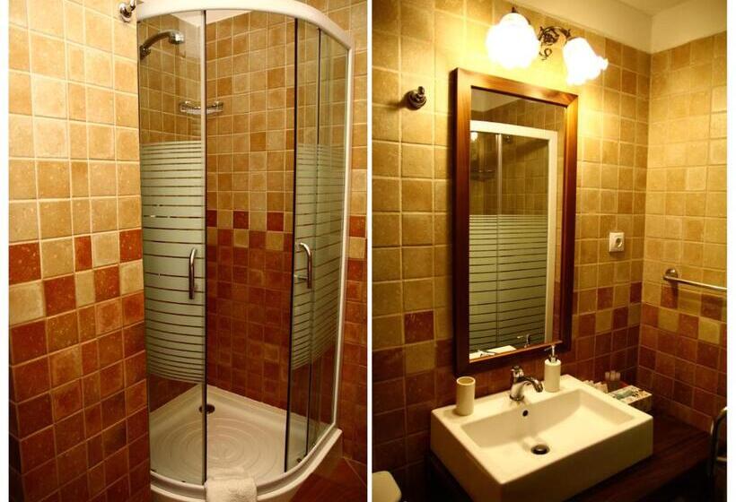 豪华房间, La Conac