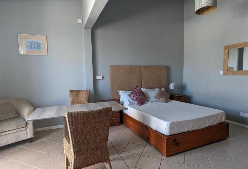 استودیو استاندارد با تراس, Sacha Tourist Residence 1
