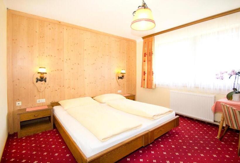 Номер Basic, Garni Hochwurzen