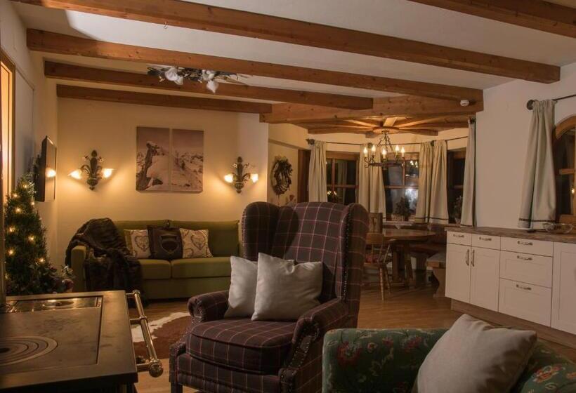 דירת חדר בקומת קרקע, Landhaus Alpenjuwel