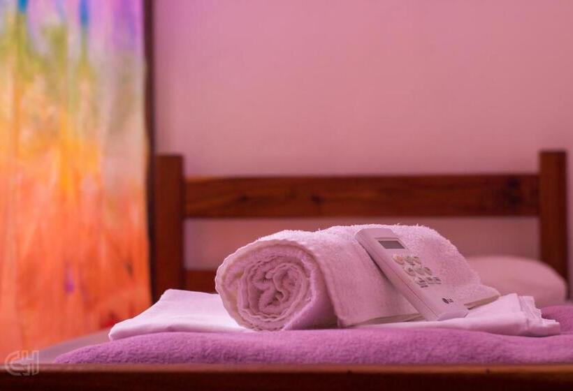 Номер Стандарт Трехместный, Pousada E Hostel Andarai