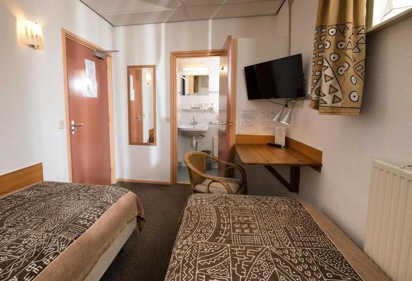 חדר בסיסי, Pension Westerburen