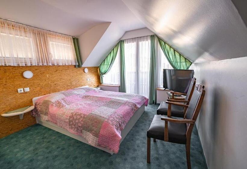 3 Bedroom Suite, Slovenian Traditional Guest House