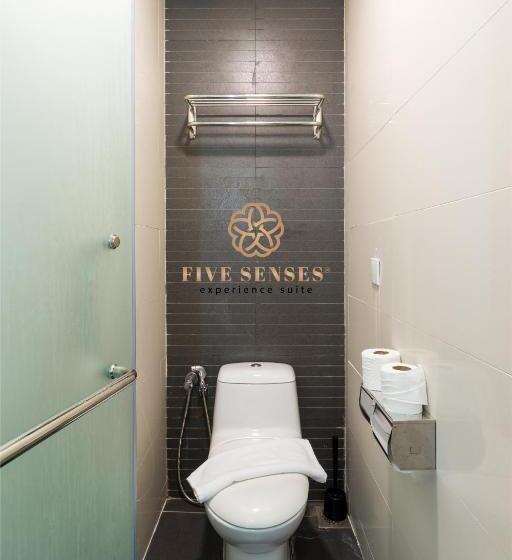 디럭스 룸 킹사이즈 침대, Dua Sentral Kuala Lumpur, Roam