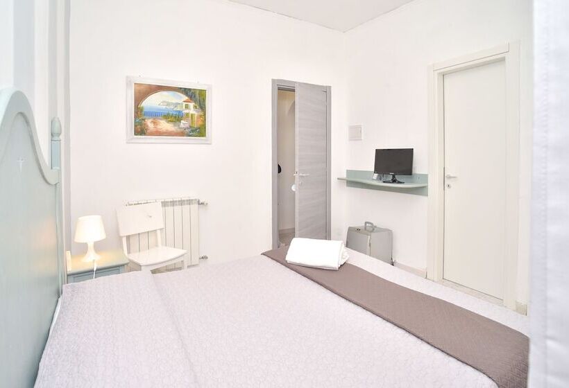 غرفة قياسية مزوَّدة بشُرفة, Charme Hotel La Villa Tina