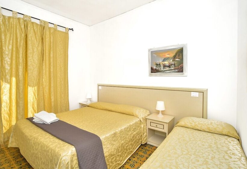 Четырехместный Номер Стандарт, Charme Hotel La Villa Tina