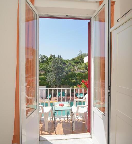 غرفة قياسية مزوَّدة بشُرفة, Charme Hotel La Villa Tina